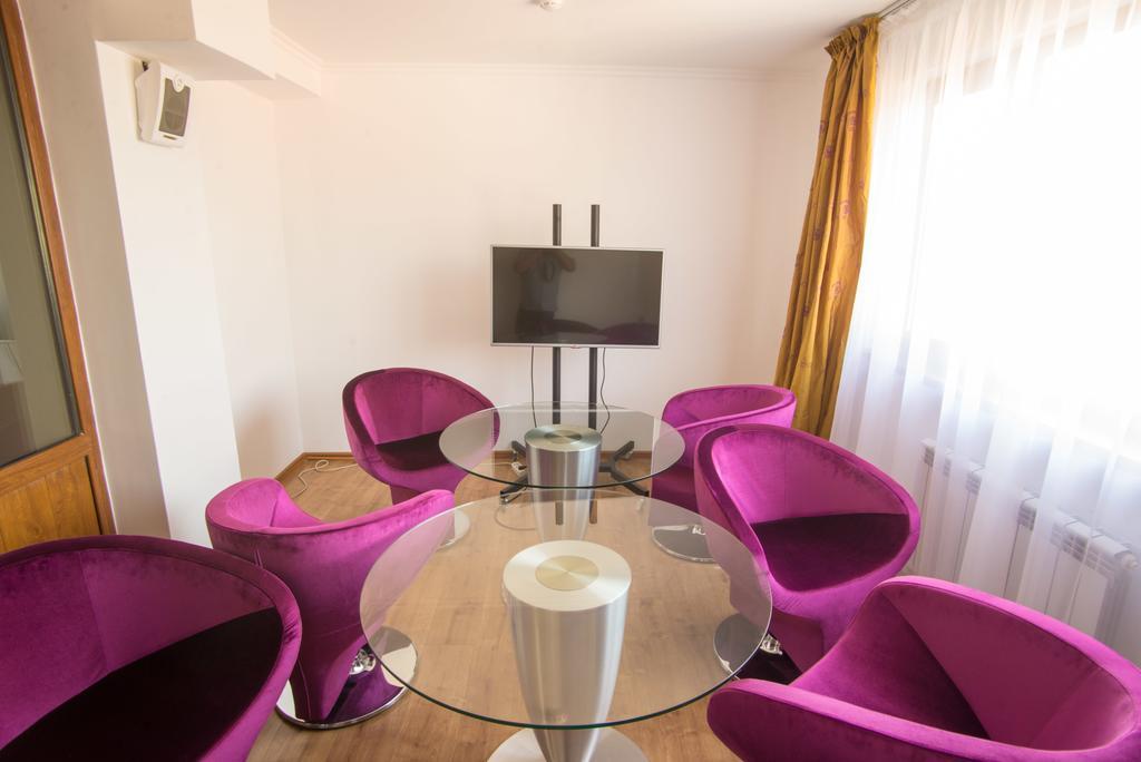 Grushevy Hospitality Boutique Otel Almatı Dış mekan fotoğraf